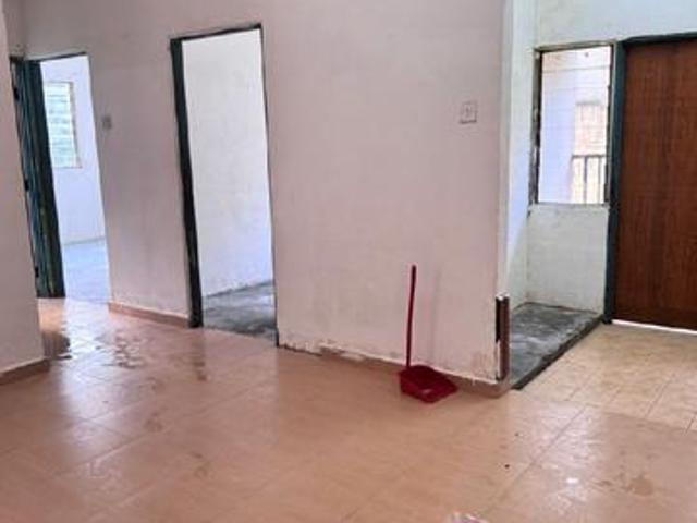 Flat for sale in Petaling, Subang Jaya