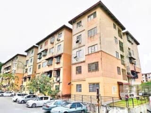 Flat for sale in Petaling, Subang Jaya