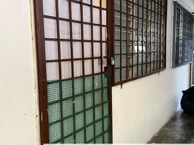 Flat for sale in Pangsapuri Seri Jati, Majlis Bandaraya Subang Jaya