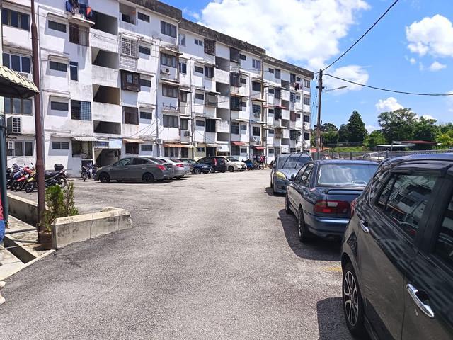 Apartment for sale in Kajang, Langat