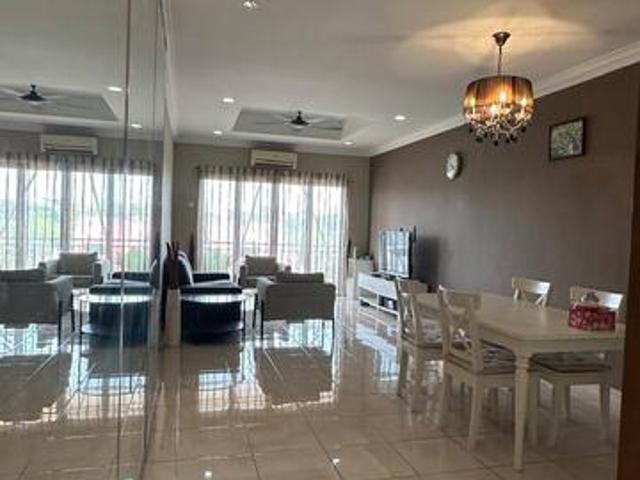Townhouse for sale in Petaling, Damansara Damai