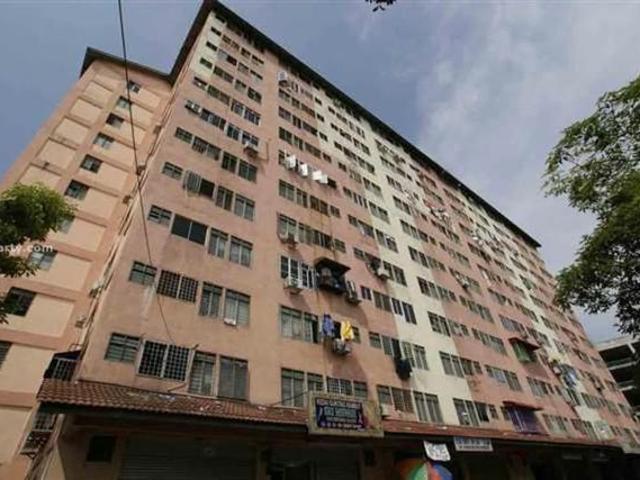 Flat for sale in Petaling, Subang Jaya