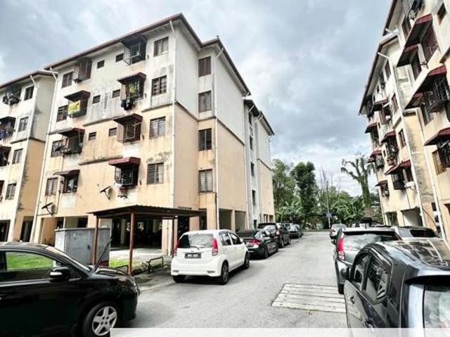 Flat for sale in Alam Impian, Selangor
