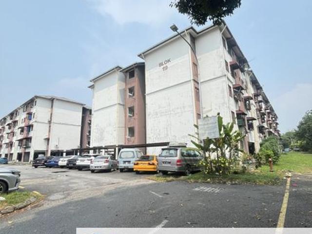 Flat for sale in Alam Impian, Selangor