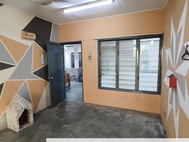 Flat for rent in Alam Impian, Selangor
