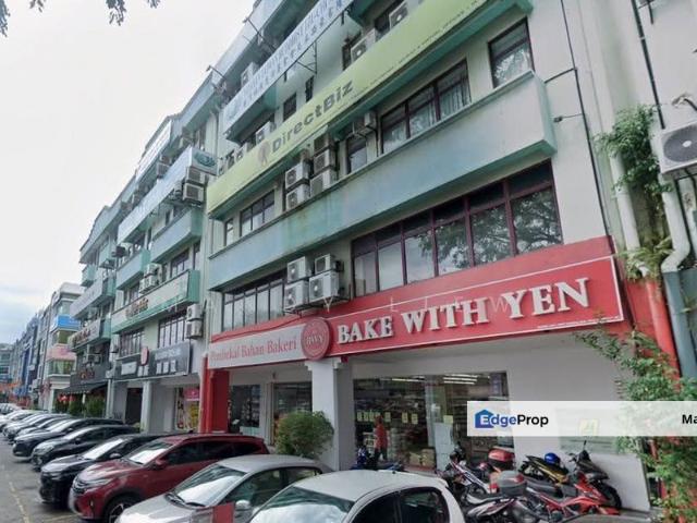 Shop for rent in Kuala Lumpur, Country Heights Damansara