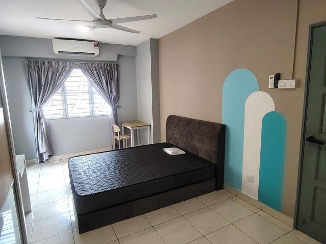 Room for rent in Zone E, Kuala Lumpur