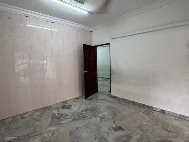 Room for rent in Country Heights Damansara, Kuala Lumpur