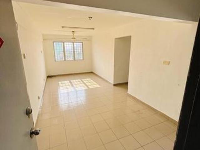 Apartment for sale in Petaling, Damansara Damai