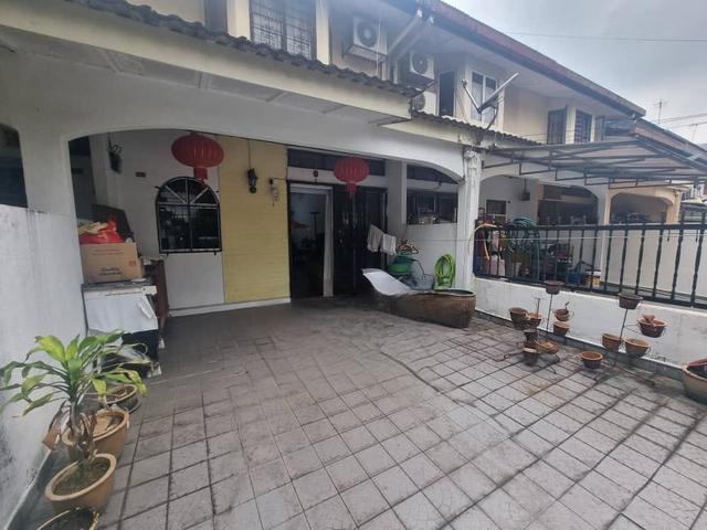 Terraced House for rent in Country Heights Damansara, Kuala Lumpur