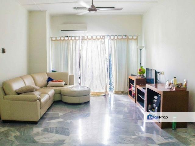 Flat for sale in Petaling, Subang Jaya