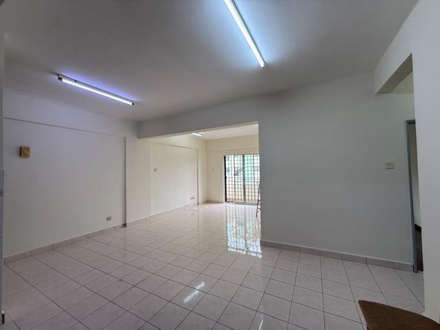 Apartment for sale in Tampoi, Johor Bahru