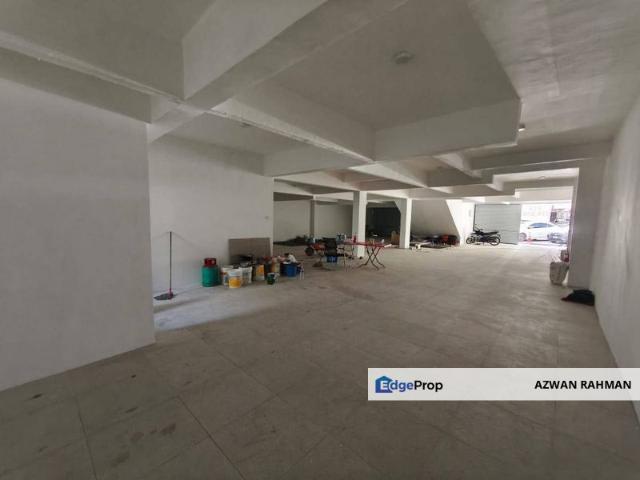 Shop for rent in Majlis Bandaraya Subang Jaya, Petaling