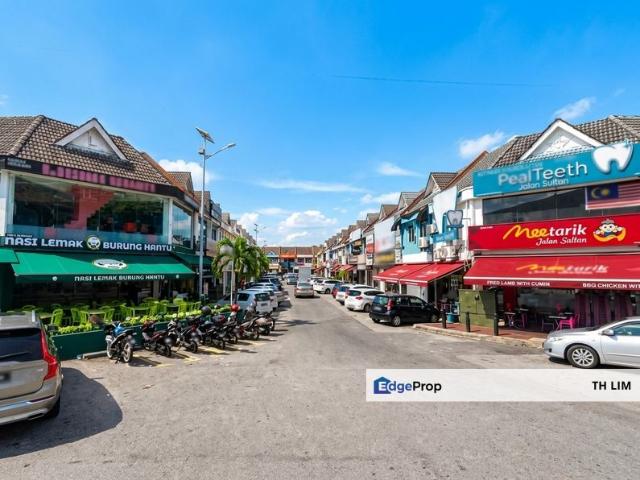 Shop for rent in Majlis Bandaraya Subang Jaya, Petaling