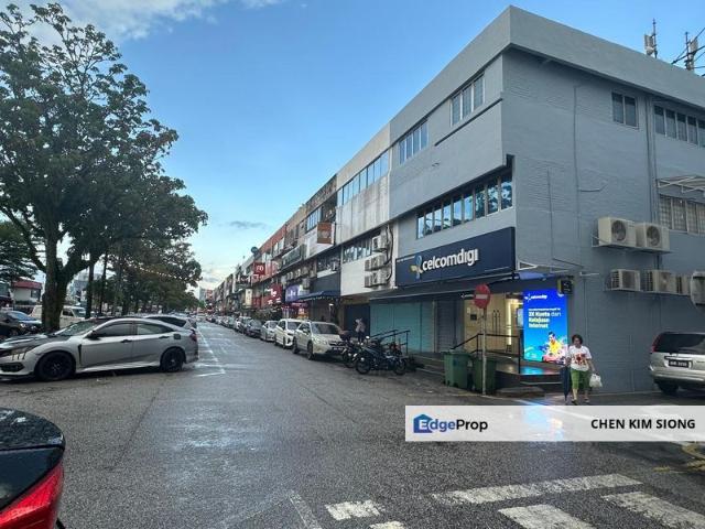 Shop for sale in Petaling, Damansara Damai
