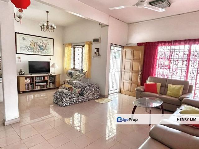 Shop for sale in Petaling, Damansara Damai