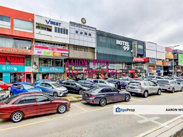 Shop for rent in Petaling, Damansara Damai