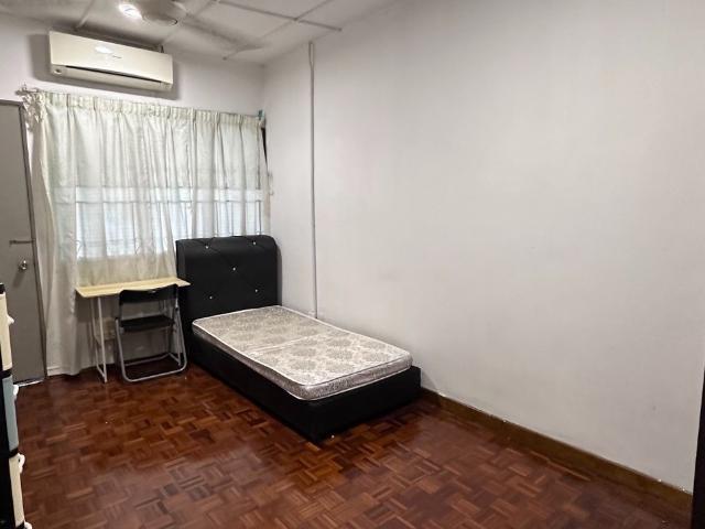 Room for rent in Petaling, Damansara Damai