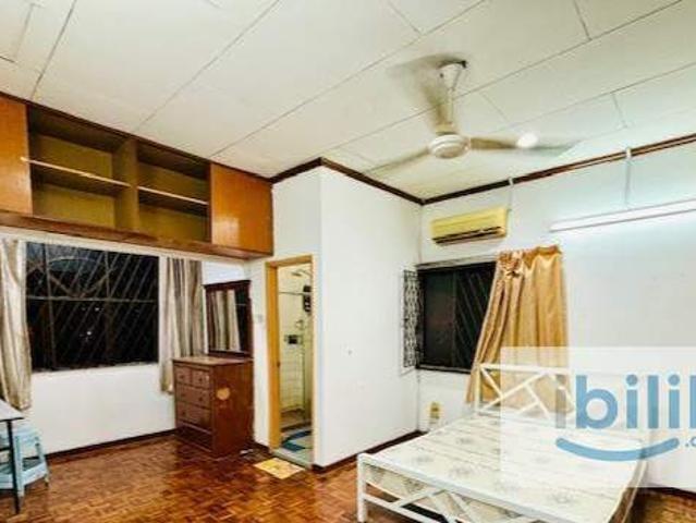 Room for rent in Petaling, Damansara Damai