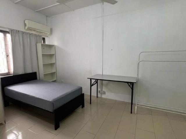 Room for rent in Petaling, Damansara Damai