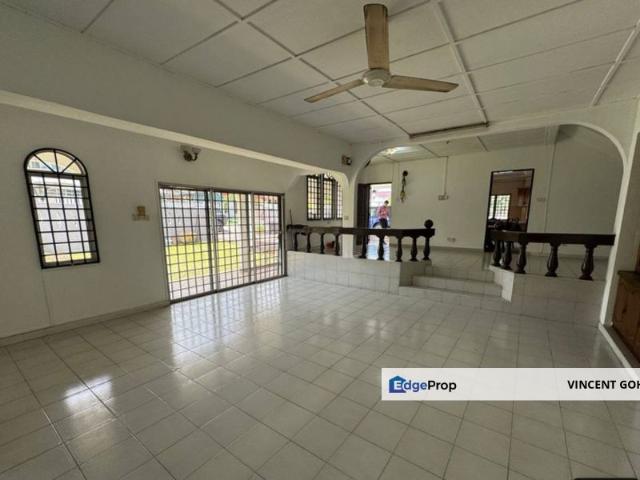 House for sale in Petaling, Damansara Damai