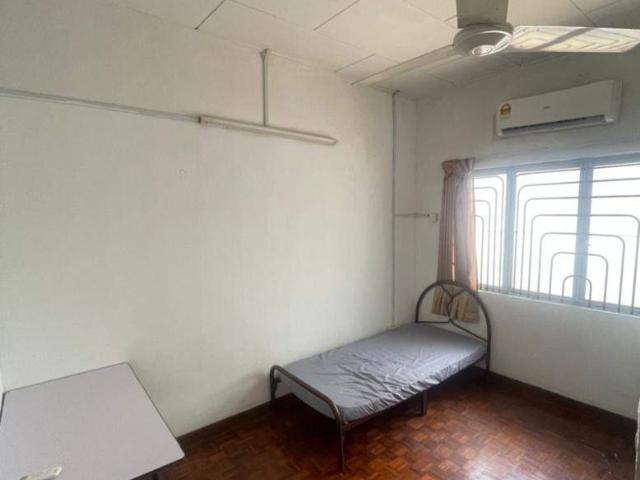 Room for rent in Petaling, Damansara Damai