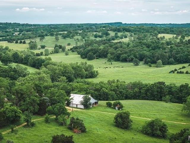 Farm for sale in Jefferson City, Missouri