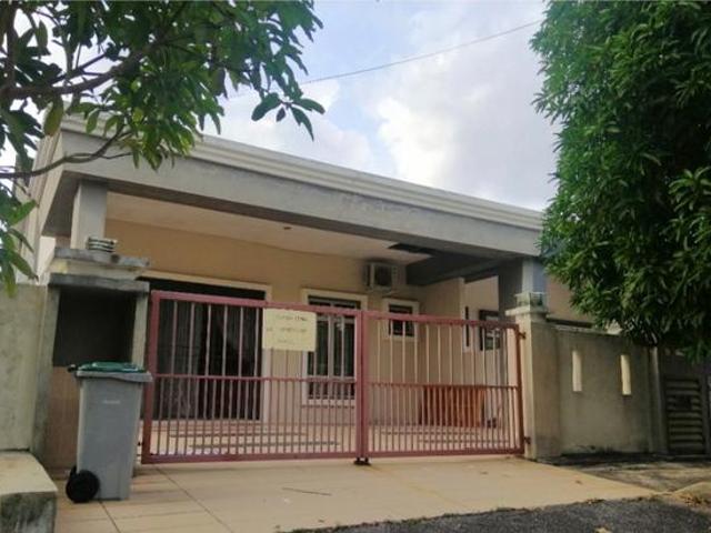 Residential House for rent in Sendayan Village, Negeri Sembilan