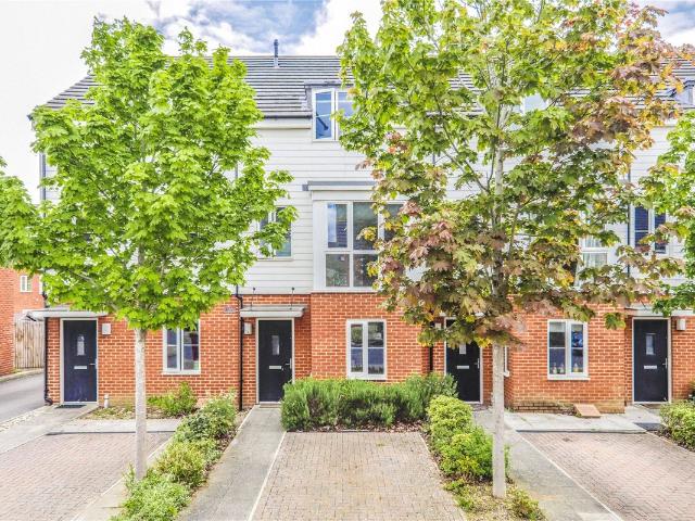 House for rent in Kennet Island, Reading