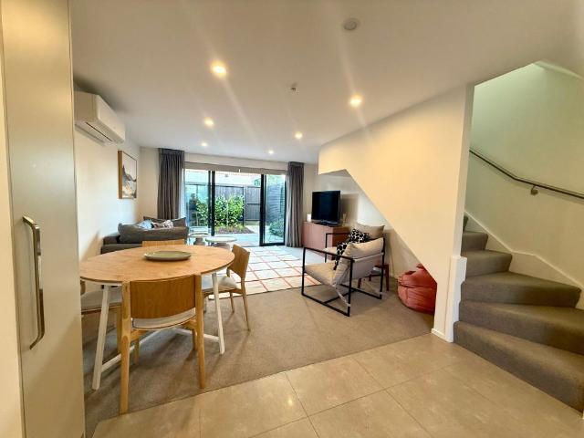 Townhouse for rent in Saint Albans, Canterbury