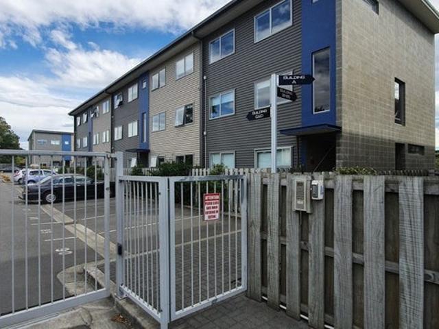 Apartment for rent in Heathcote, Canterbury