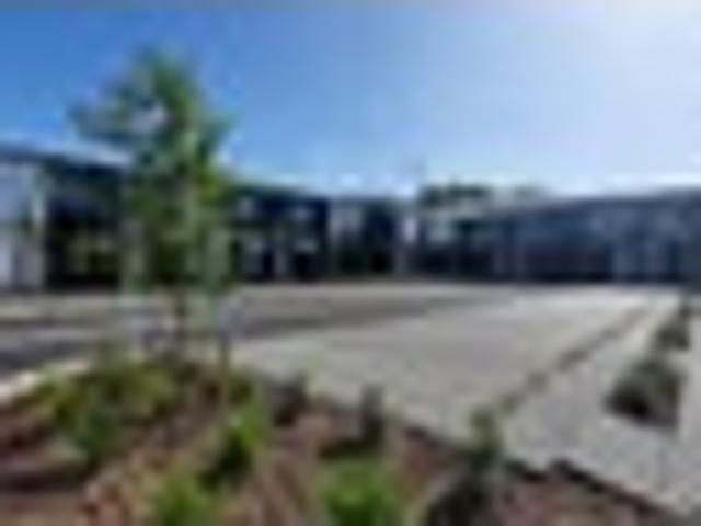 Townhouse for rent in Saint Albans, Canterbury