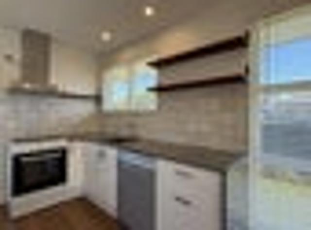 Townhouse for rent in Saint Albans, Canterbury