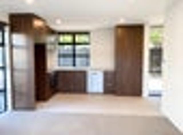 Townhouse for rent in Heathcote, Canterbury