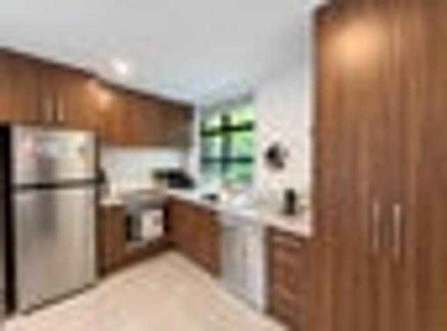 Townhouse for rent in Heathcote, Canterbury