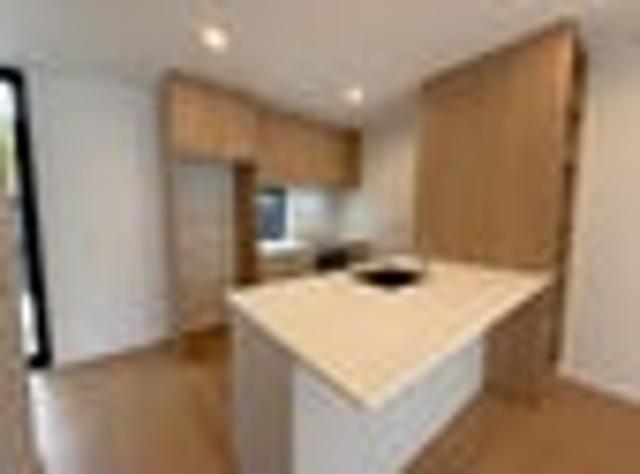 Townhouse for rent in Heathcote, Canterbury