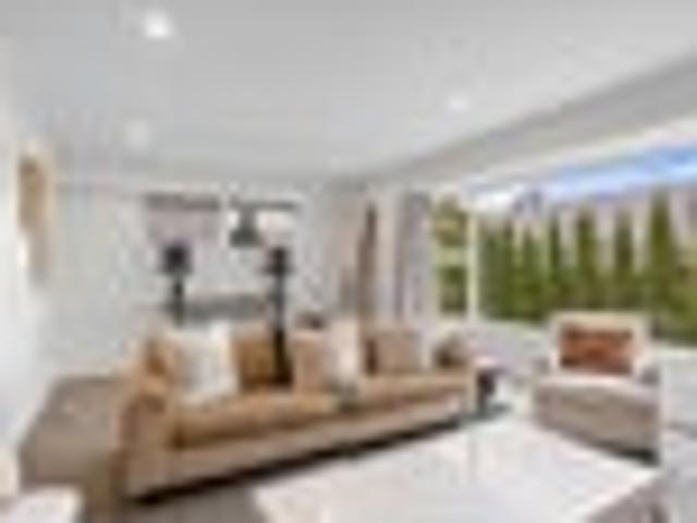 Townhouse for rent in Saint Albans, Canterbury