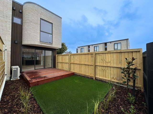 House for rent in Edgeware, Canterbury