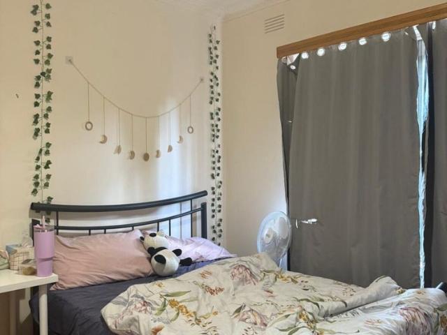 Room for rent in St Albans, Melbourne