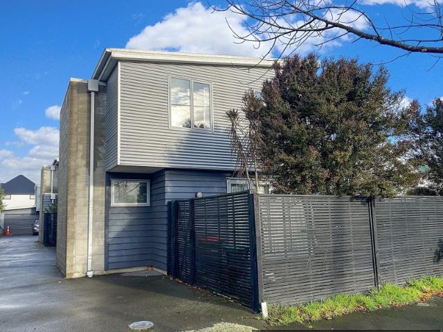 Apartment for rent in Heathcote, Canterbury