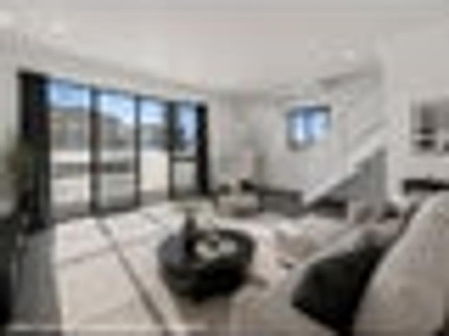 Townhouse for rent in Heathcote, Canterbury