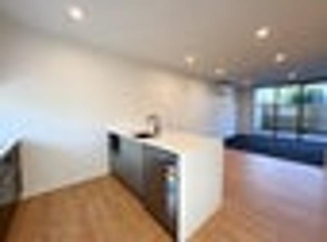Townhouse for rent in Saint Albans, Canterbury