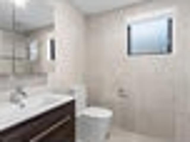 Townhouse for rent in Saint Albans, Canterbury