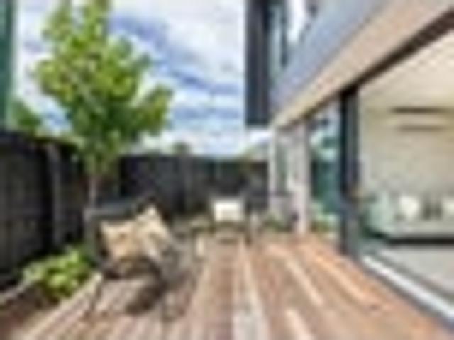 Townhouse for rent in Saint Albans, Canterbury