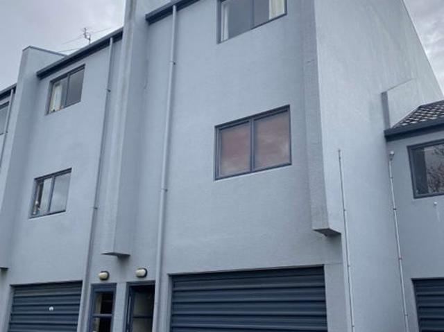 Apartment for rent in Heathcote, Canterbury