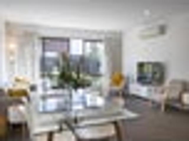 Townhouse for rent in Heathcote, Canterbury