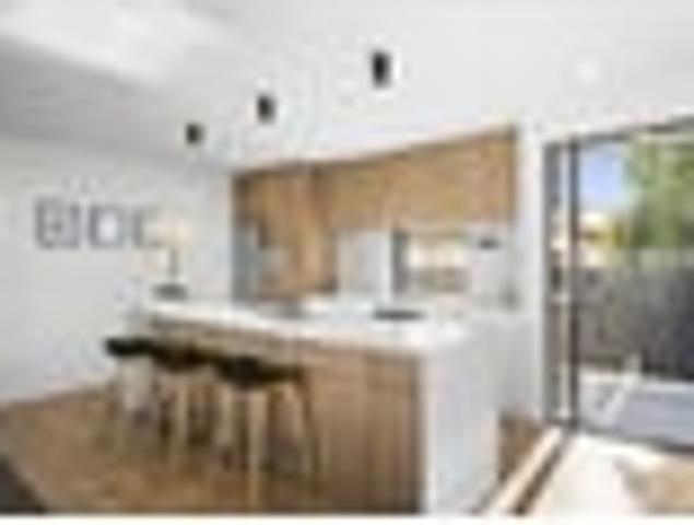 Townhouse for rent in Edgeware, Canterbury