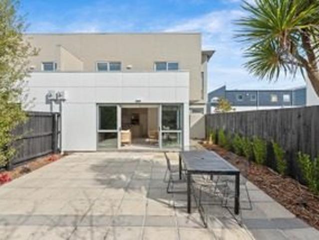 House for rent in Saint Albans, Canterbury