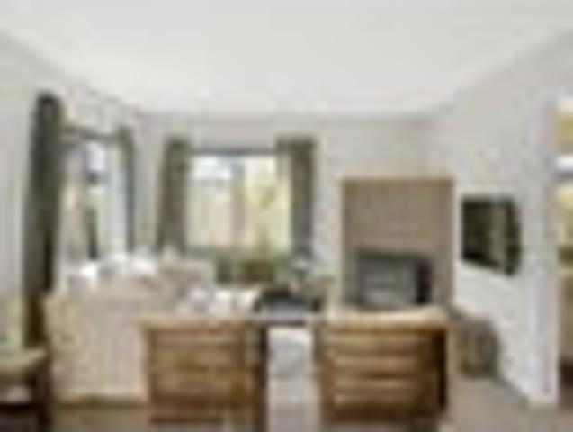 Townhouse for rent in Heathcote, Canterbury