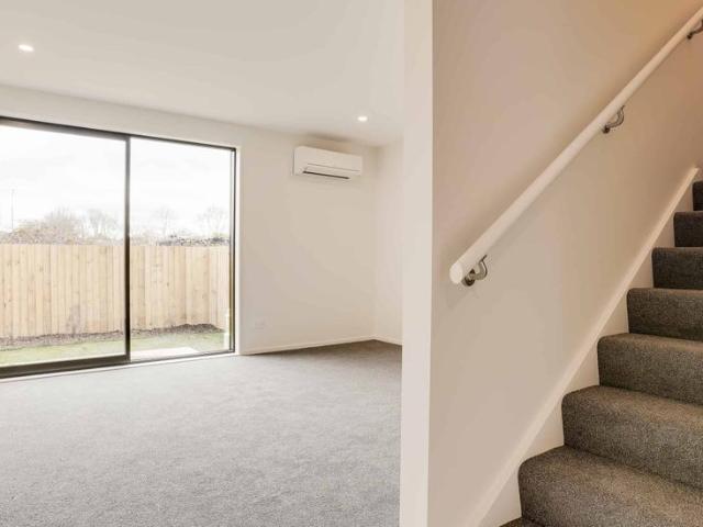 Townhouse for rent in Saint Albans, Canterbury